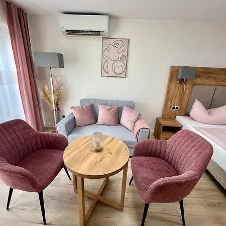 Apartment -Amalia- Mit Klimaanlage & Ueberdachte Terrasse Ergersheim エクステリア 写真